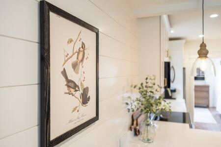 Downtown Luxury Farmhouse Apartment #4 West Dundee Εξωτερικό φωτογραφία