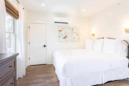 Downtown Luxury Farmhouse Apartment #4 West Dundee Εξωτερικό φωτογραφία