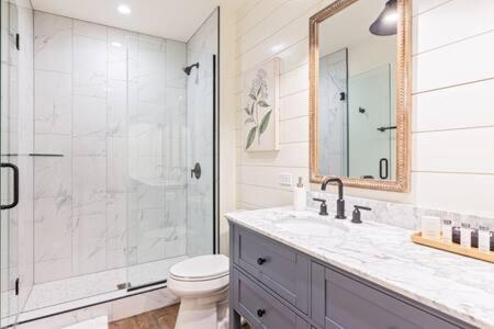 Downtown Luxury Farmhouse Apartment #4 West Dundee Εξωτερικό φωτογραφία